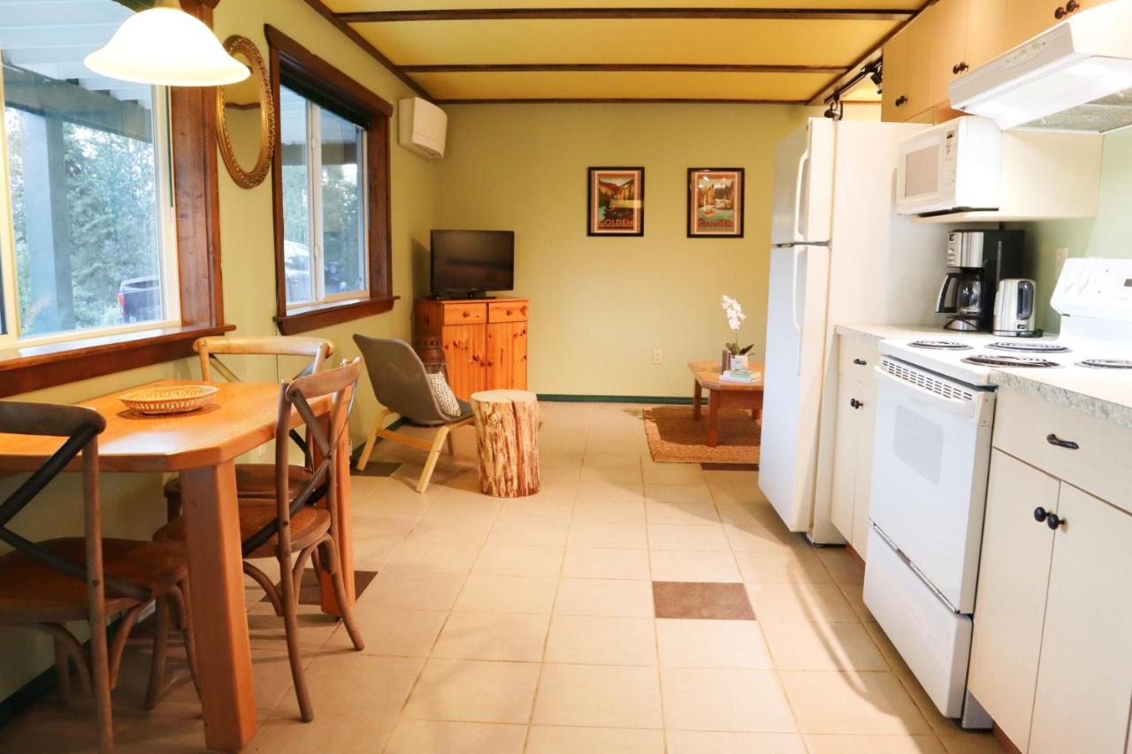 2Mins To Town, Ac & Sauna, Self Check-In, Full Kitchen, Free Laundry & Parking, Family Pet Friendly, Comfortably Sleeps Up To 10 Golden Exteriér fotografie