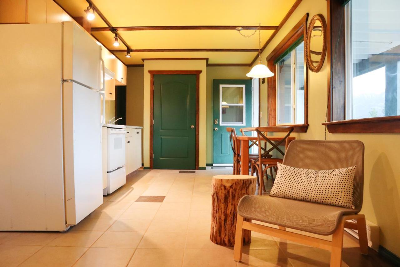 2Mins To Town, Ac & Sauna, Self Check-In, Full Kitchen, Free Laundry & Parking, Family Pet Friendly, Comfortably Sleeps Up To 10 Golden Exteriér fotografie