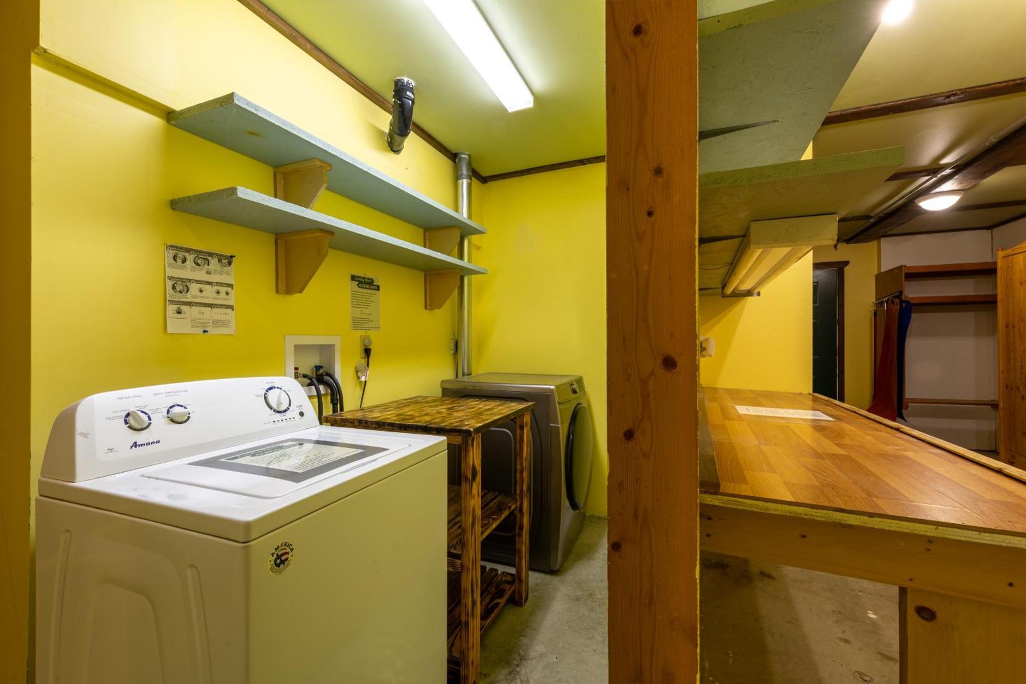2Mins To Town, Ac & Sauna, Self Check-In, Full Kitchen, Free Laundry & Parking, Family Pet Friendly, Comfortably Sleeps Up To 10 Golden Exteriér fotografie