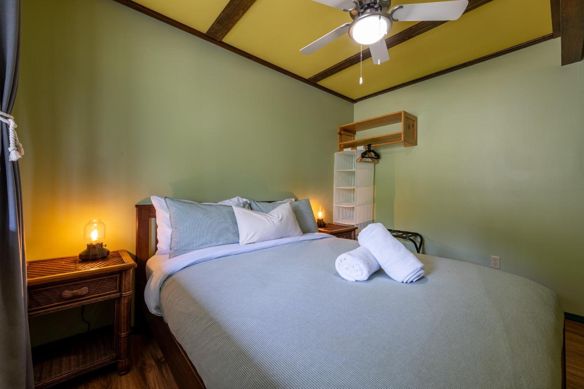 2Mins To Town, Ac & Sauna, Self Check-In, Full Kitchen, Free Laundry & Parking, Family Pet Friendly, Comfortably Sleeps Up To 10 Golden Exteriér fotografie