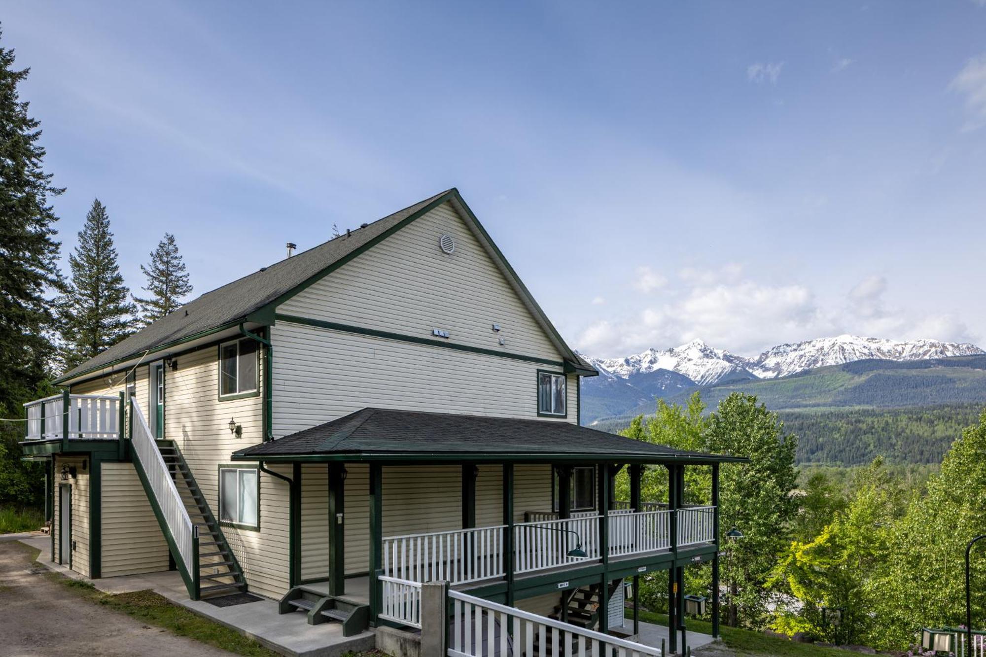 2Mins To Town, Ac & Sauna, Self Check-In, Full Kitchen, Free Laundry & Parking, Family Pet Friendly, Comfortably Sleeps Up To 10 Golden Exteriér fotografie